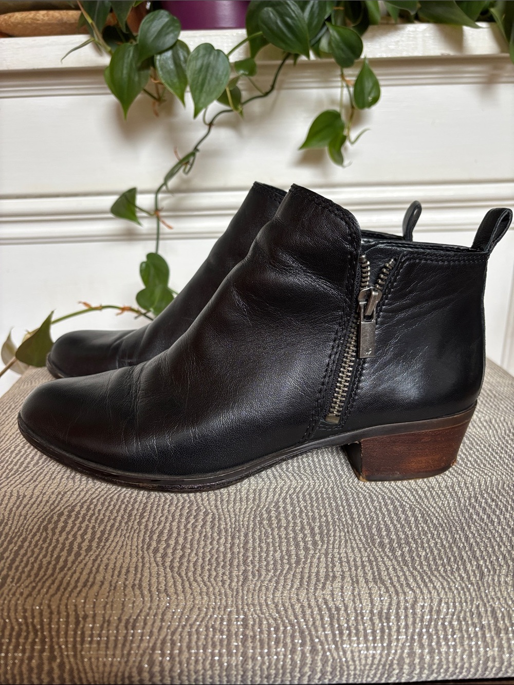 Lucky Brand Black Leather Ankle Boots size 6.5 - Picture 6 of 8